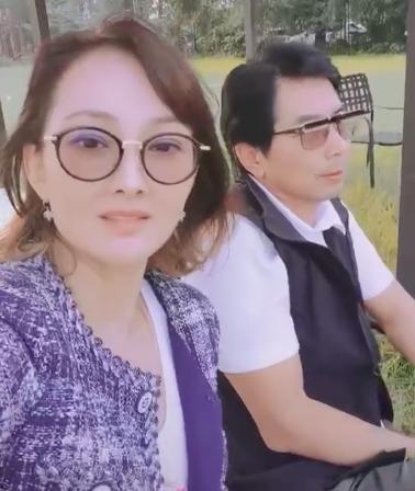 牛莉|牛莉夫妇罕见合体秀恩爱，富豪老公正面出镜，爱称曝光甜蜜十足