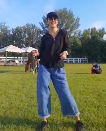 牛莉|牛莉夫妇罕见合体秀恩爱，富豪老公正面出镜，爱称曝光甜蜜十足