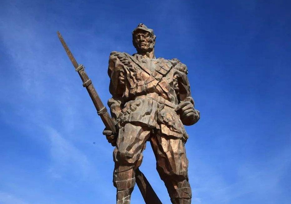 他终于沉冤昭雪,被追认为"革命烈士",他领导西路军的功绩也得到了承认