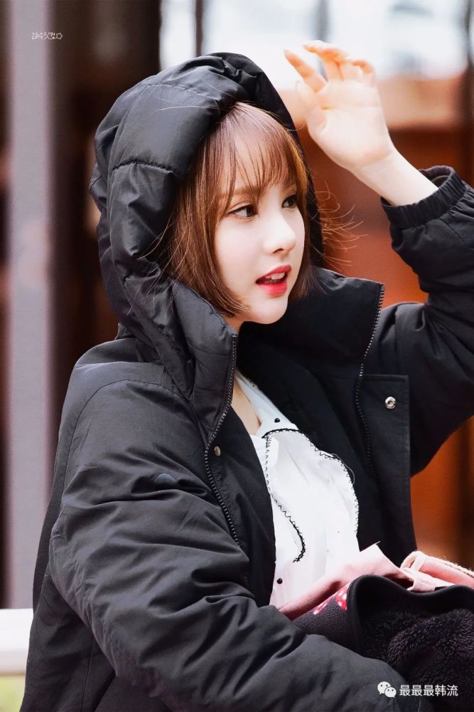 银河|她的脸也开始垮了？