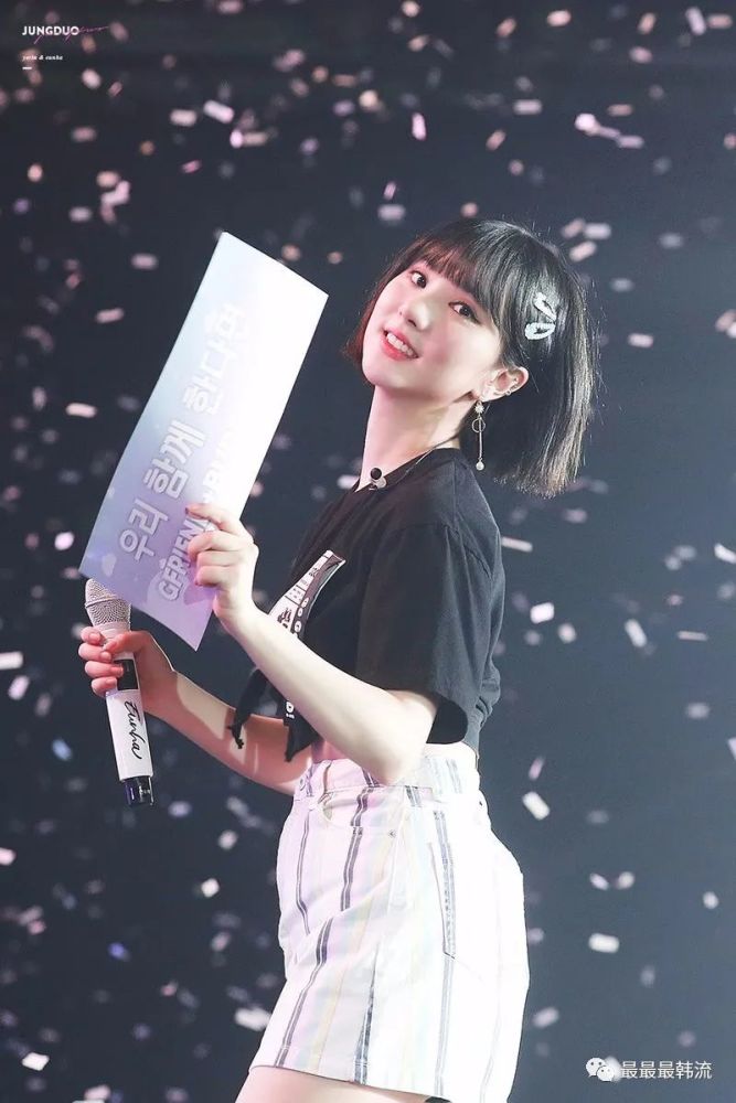 银河|她的脸也开始垮了？