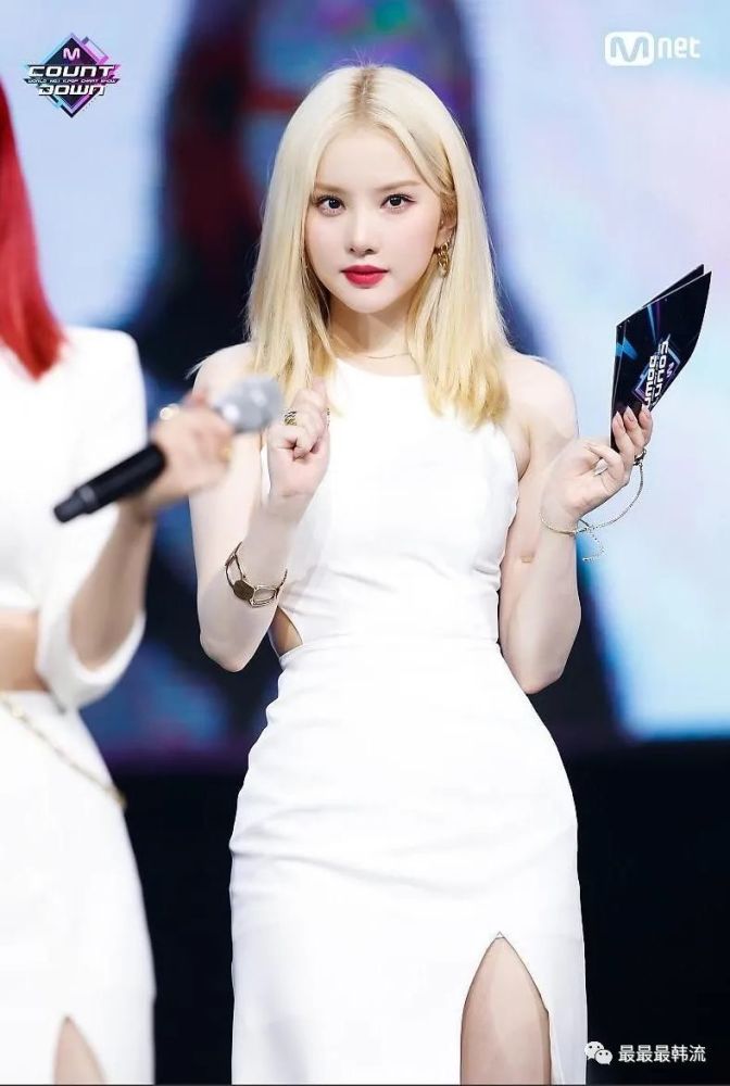 银河|她的脸也开始垮了？