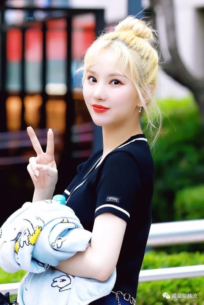 银河|她的脸也开始垮了？