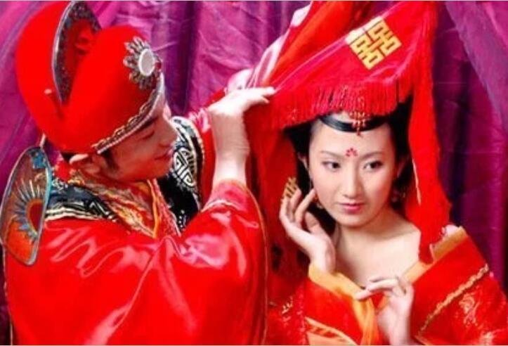 对联|古代女子出上联“洞中泉水流不尽”，才子妙对下联，抱得美人归