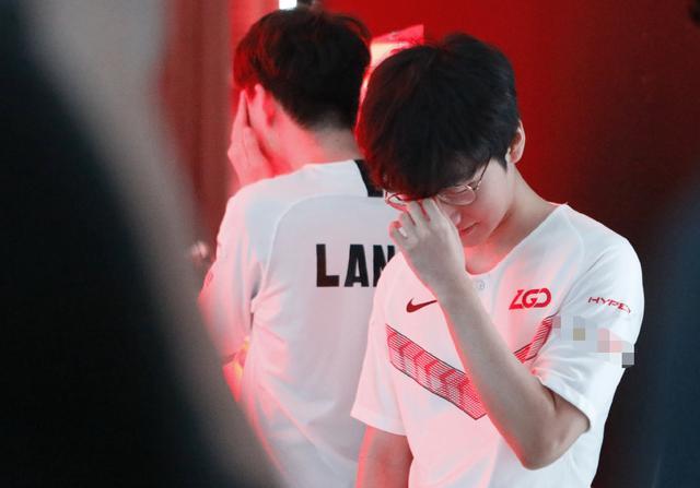 LGD战队成LPLS10耻辱？日本队发话亲手淘汰LGD送回家！