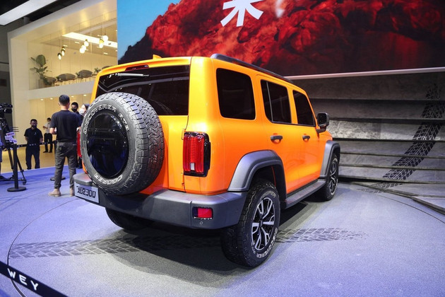 坦克300|非承载式车身设计！WEY坦克300亮相北京车展