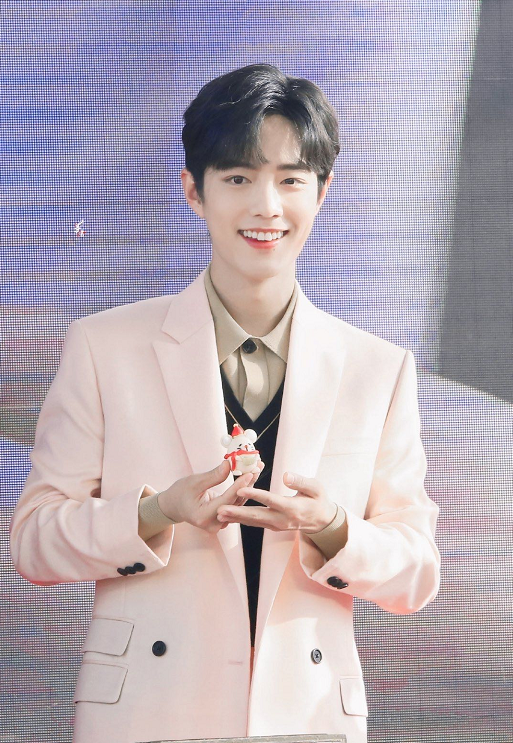 王一博|艺人新媒体指数排行，王一博第5，千玺第10，看到肖战：可惜了