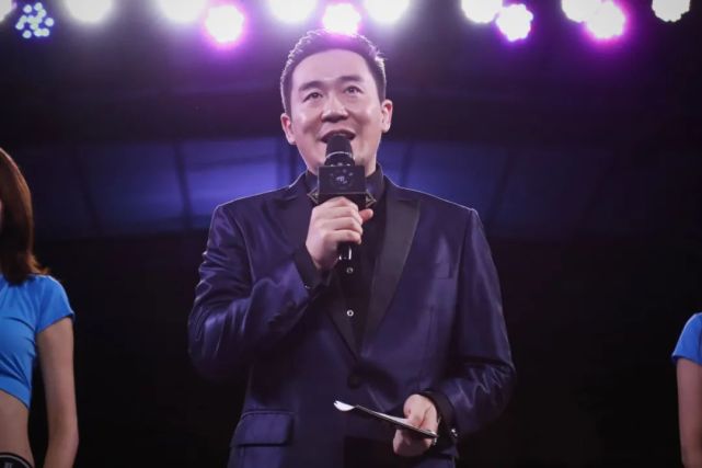 wbo亚太青年拳王董有礼6回合完胜别格扎提,首期"拳力