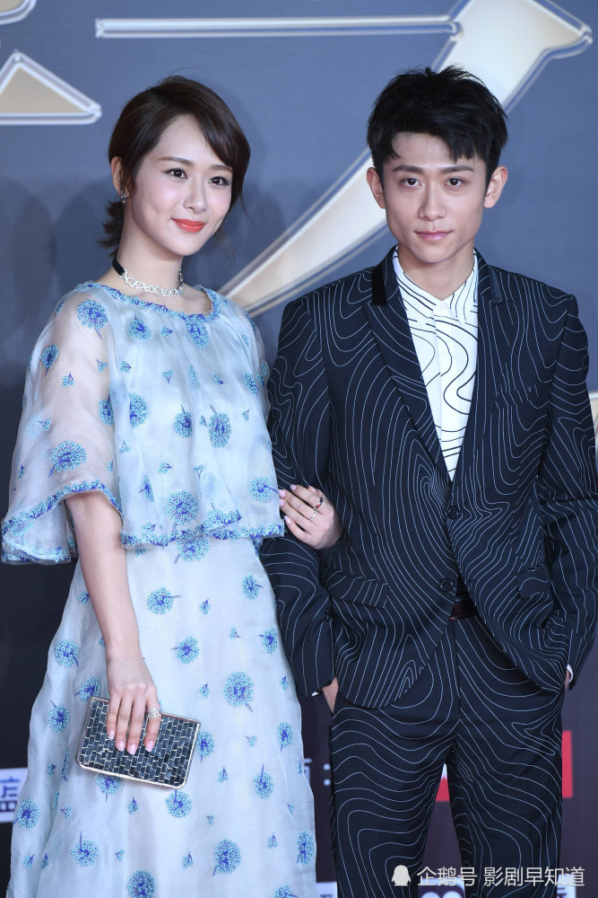 杨紫|杨紫首次提名百花奖惜败，芥黄色礼服视觉显胖，生图胜在表情自然