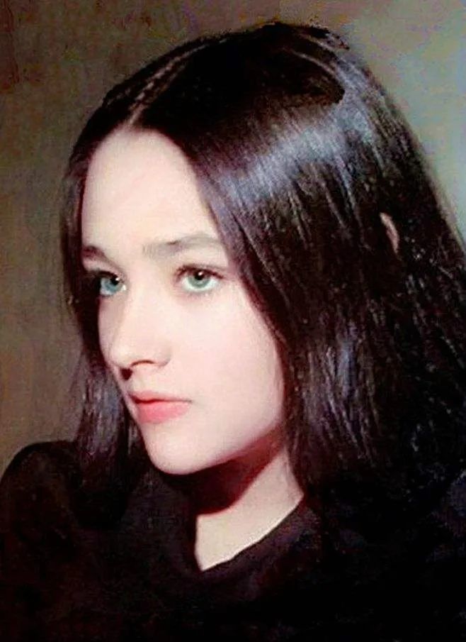 奥利维亚·赫西|东西方顶级神颜都共用同一张脸？