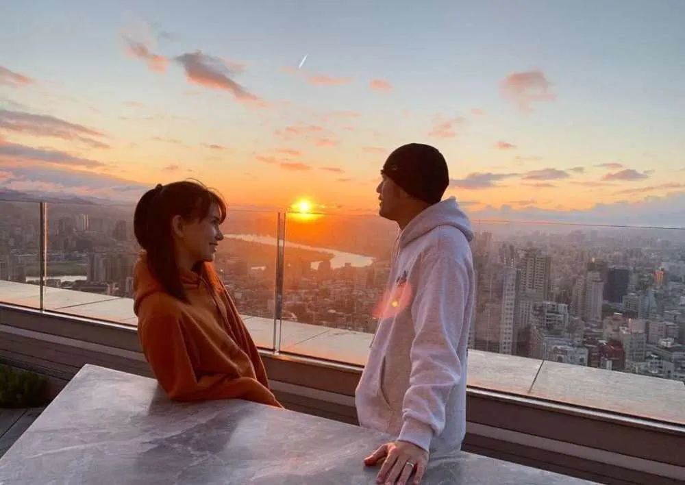 侯佩岑|他俩竟然遭遇社会性死亡？