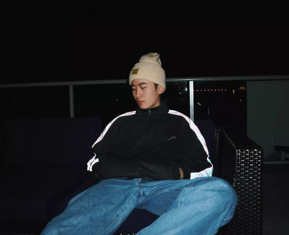 一个有态度有思想的说唱诗人——po8