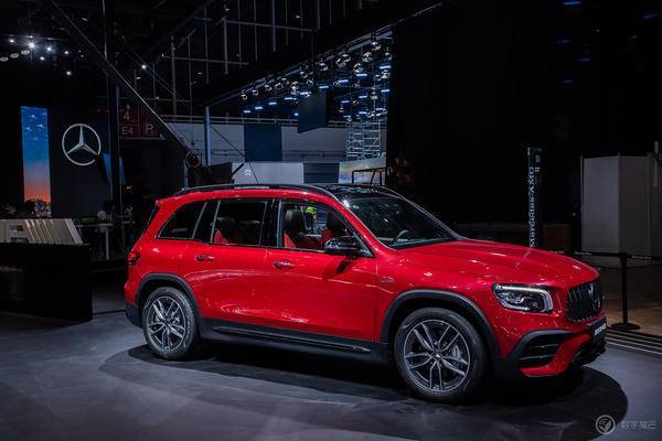 梅赛德斯-奔驰|关于数字、科技与年轻：奔驰多款新车于北京车展亮相