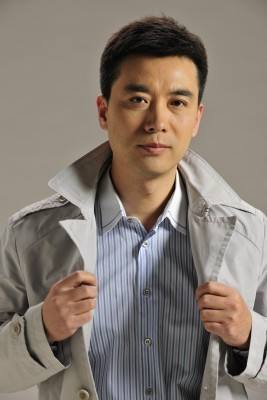 郭志坚|剑眉星目的郭志坚：在严於信加入《新闻联播》后，颜王地位不保？