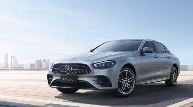 新一代梅赛德斯-奔驰长轴距e级车/体验全升级,数字定义豪华