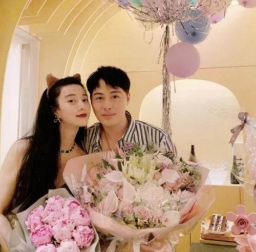 范冰冰|范冰冰晒完千万钻戒，又晒照暗示有姐夫，结果隔天却回应：没有