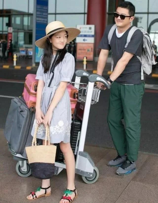 李亚鹏|李嫣凌晨给李亚鹏送生日祝福：3个图片寓意很特别，展现父女情深