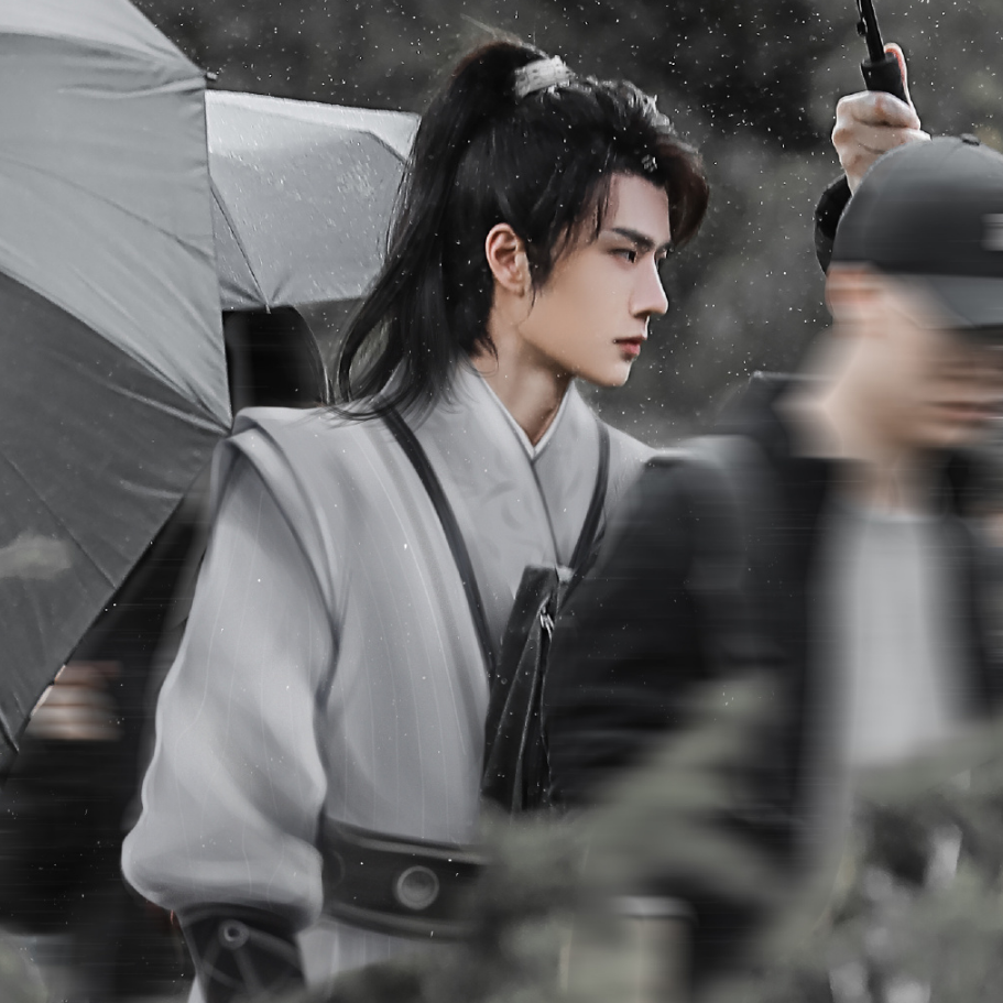 王一博|王一博曝两部新戏播出时间，太执着透露想要的角色，称可惜没到手