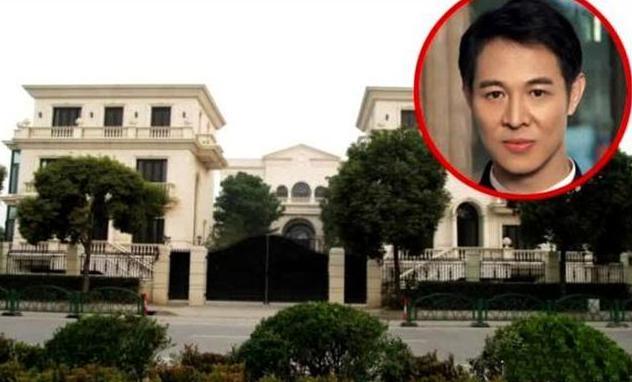 李连杰|李连杰上海豪宅罕曝光，闲置十年成“保安宿舍”，独家花园变菜棚