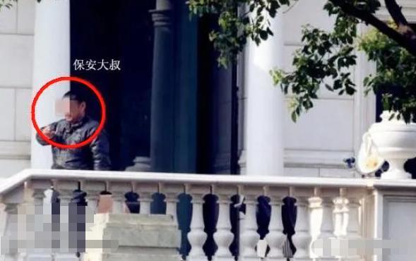 李连杰|李连杰上海豪宅罕曝光，闲置十年成“保安宿舍”，独家花园变菜棚