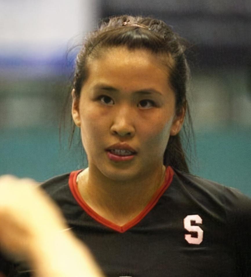 《夺冠》白浪:身高1米9,出演妈妈郎平,为拍戏疯狂减肥30斤