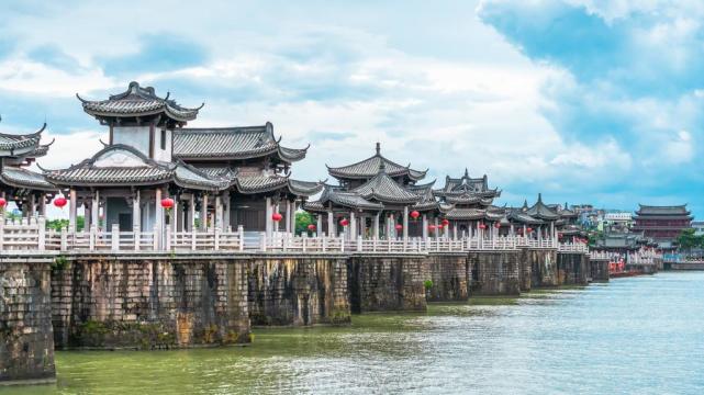 想了解潮州文化?何不搭乘埃尔法,亲自前往古城感受呢?