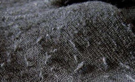 毛衣老起球?教你3个小妙招,轻松去除"毛球"