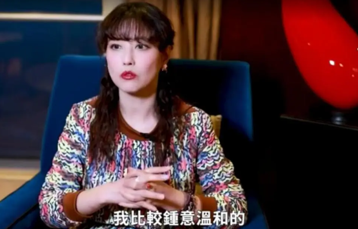 周海媚|大橘观丨不懂应酬有多惨，周海媚曾两年没工作，险连房租都交不起