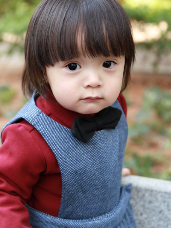 哈琳才是整容式长大小时候软萌可爱如今6岁美成初恋脸