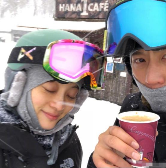 孙俪|太温馨！孙俪生日邓超亲自做蛋糕，等等给妈妈包红包小花为其作画