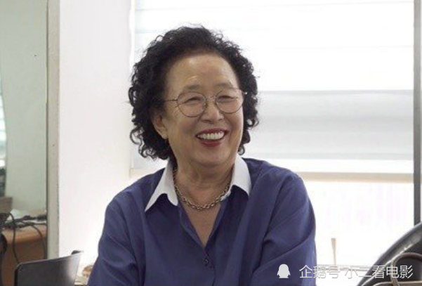 现实中的罗文姬是韩国国宝级老戏骨,近年来也一直在演戏.
