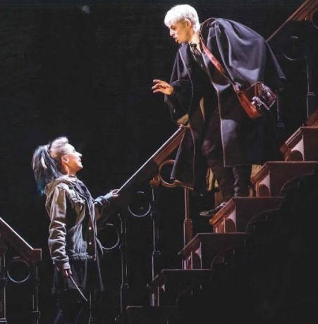 嗯,对这件事,在道德上我们暂且不做评论,但显而易见,伏地魔对贝拉的