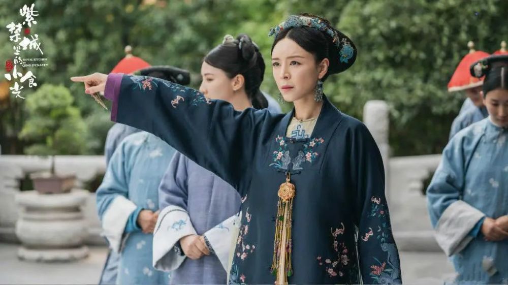 杨幂|有人无戏可拍，有人接到手软，女星过了30岁拼的是这一点