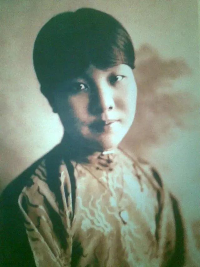 许广平|中国十位被尊称为先生的女性，你知道几位？