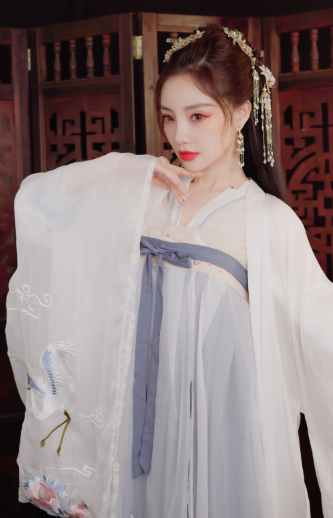 李小璐|有种“众望所归”叫李小璐，古装新造型公开，要复出拍戏了？