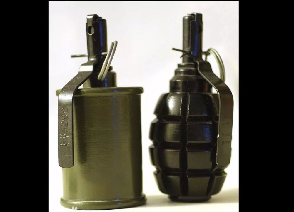 同样是一枚手榴弹,你能分得清,哪个是进攻式,哪个是防御型?