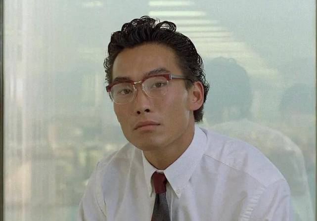 56岁香港著名反派演员近照曝光肌肉发达不输当年但满脸皱纹略显苍老