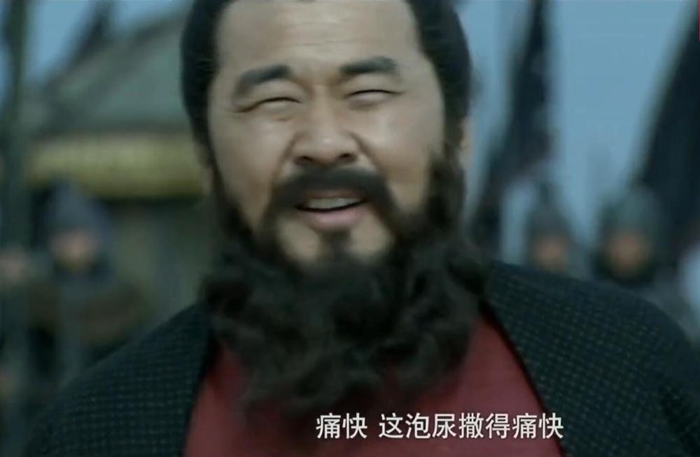 "此时的曹操虽然已经贵为丞相,但是在赤壁一战中损兵折将,曹操也在