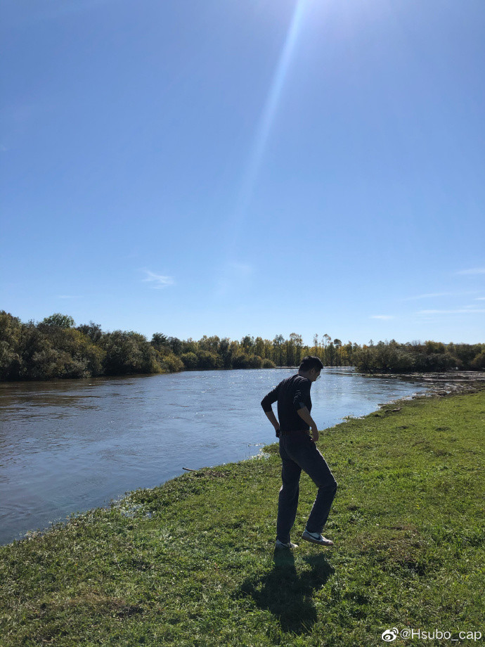 李亚鹏|李亚鹏生日女友零祝福疑分手，Susie新男友高调晒其宠物，被猜测已同居