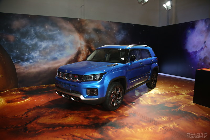 bj30|北京发布BJ30内饰官图 将于第四季度上市