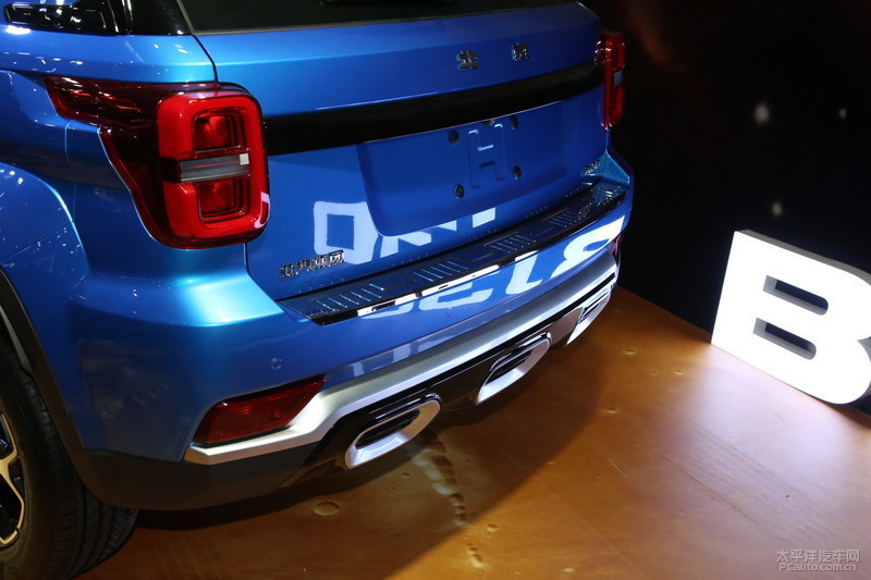 bj30|北京发布BJ30内饰官图 将于第四季度上市