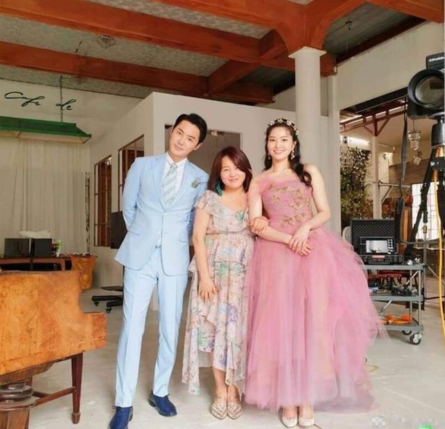 朴忠载|神话JUNJIN今日举行婚礼，妻子长相甜美可爱，唯美婚纱照公开
