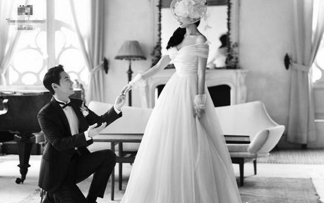 朴忠载|神话JUNJIN今日举行婚礼，妻子长相甜美可爱，唯美婚纱照公开