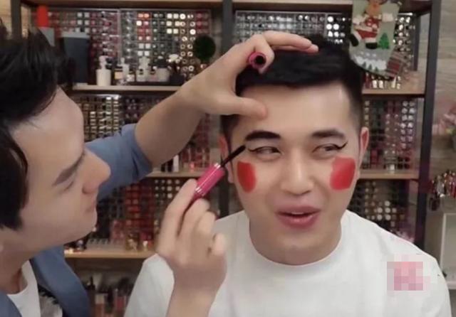 李佳琦|付鹏首谈与李佳琦的关系，正式宣布“分家”：成年人的友谊不简单