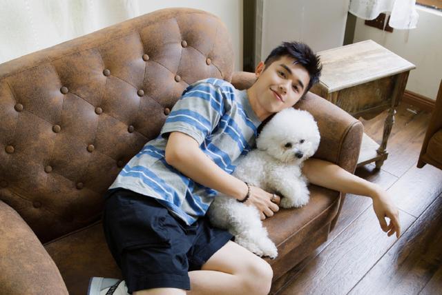 李佳琦|付鹏首谈与李佳琦的关系，正式宣布“分家”：成年人的友谊不简单