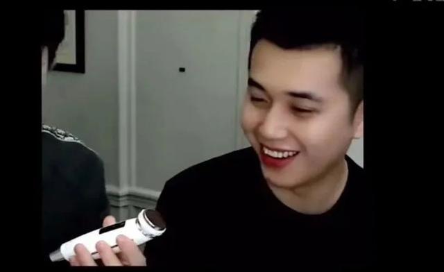 李佳琦|付鹏首谈与李佳琦的关系，正式宣布“分家”：成年人的友谊不简单