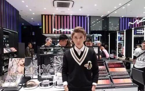 李佳琦|付鹏首谈与李佳琦的关系，正式宣布“分家”：成年人的友谊不简单