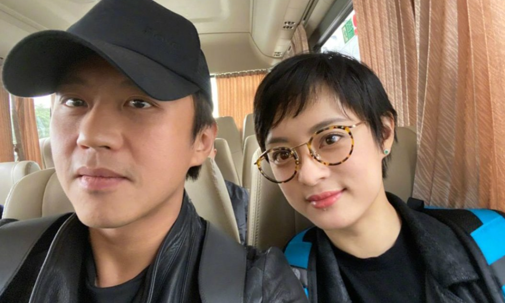 吴京|邓超隐藏技能暴露，片场给吴京按摩，怕不是从孙俪那儿学来的？