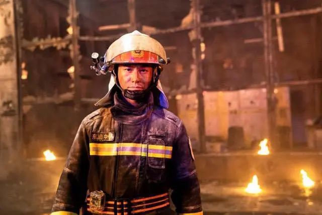 黄晓明|黄晓明获影帝，你凭啥不同意！