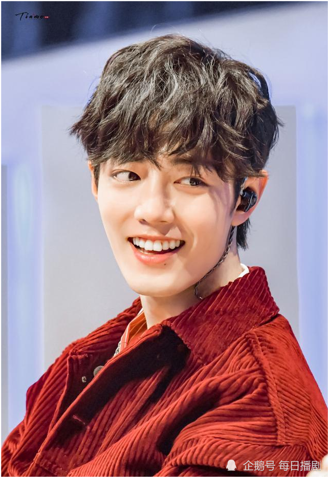 肖战|肖战出道4周年快乐，粉丝开启新团建